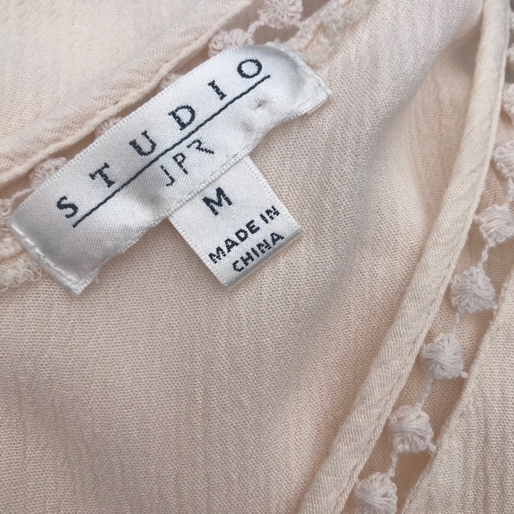 Creme colored Top - Picture 7 of 7